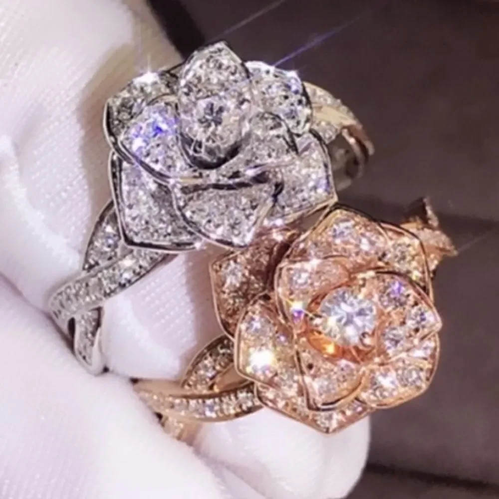 ✨HOST PICK 🍸Elegant RoseGold Tone Rose 🌹 Flower Simualted Zircon 💎 Ring✨